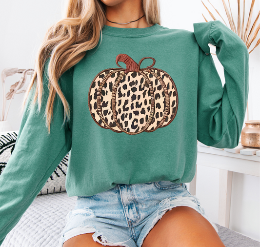 Leopard Pumpkin Long Sleeve Comfort Color Fall Fashion, Halloween Outfit, Thanksgiving Gift, Cozy Style for All