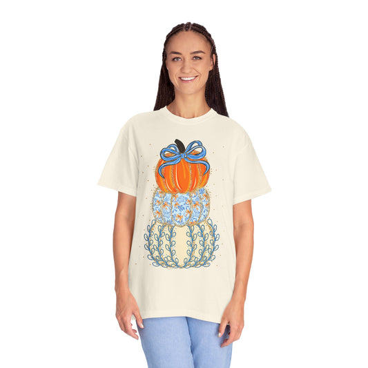 Fall Pumpkin Art Tee, Comfort T-Shirt, Autumn Style Shirt, Thanksgiving Gift, Cozy Layer